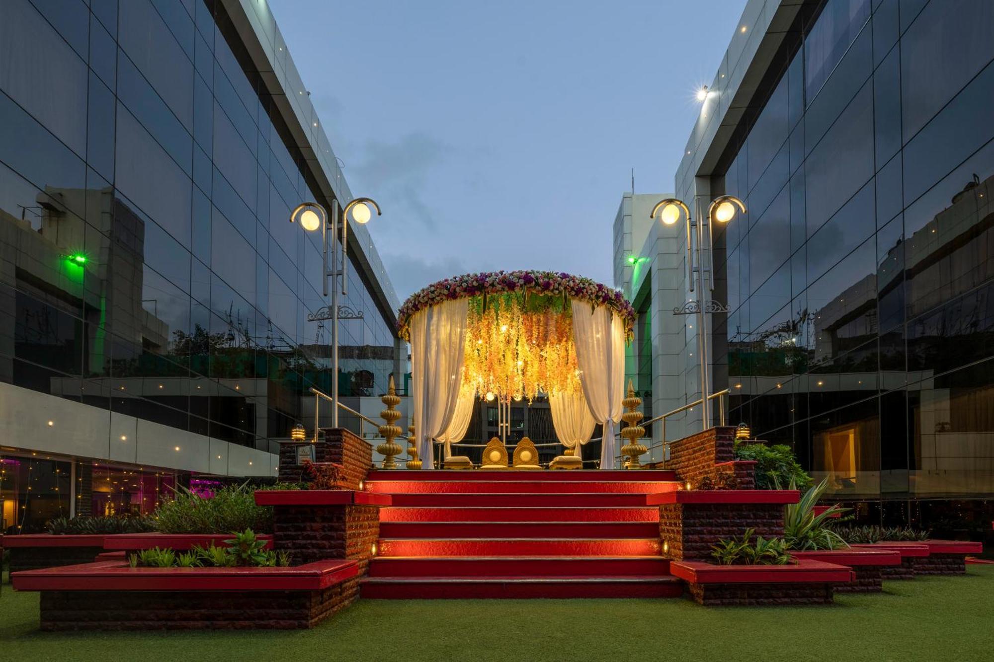 Hotel Kohinoor Continental,Airport Mumbai Exterior photo